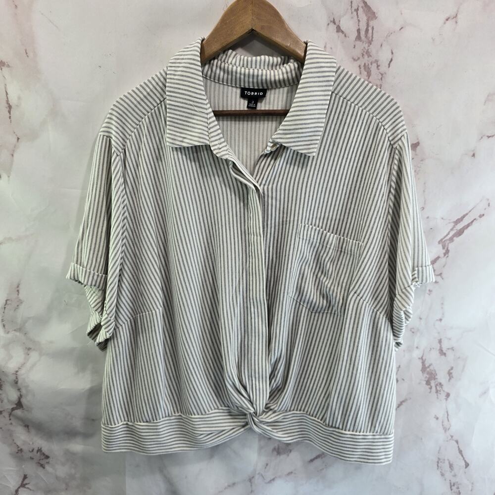 Torrid Shirt Women 3X 3 Gray Stripe Notch Button Short Sleeve Crop Twist Knot